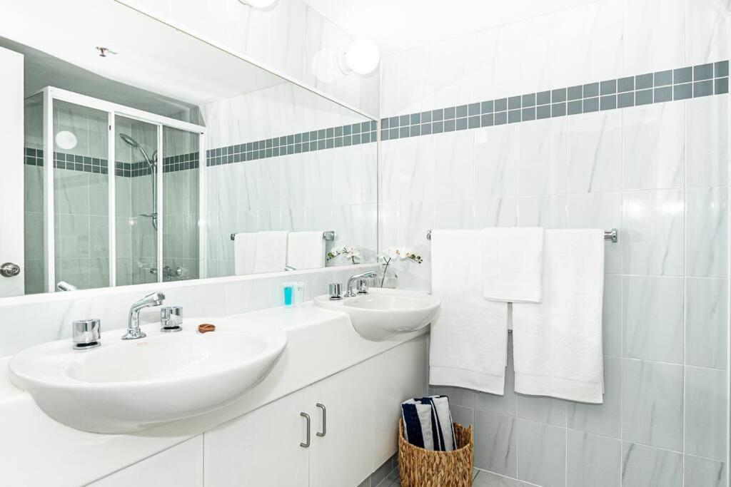 Broadbeach Victoria Square Гоулд Коуст Екстериор снимка