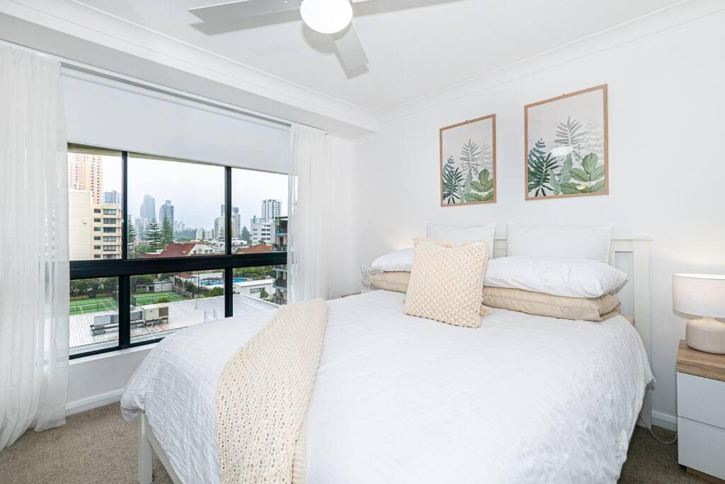 Broadbeach Victoria Square Гоулд Коуст Екстериор снимка