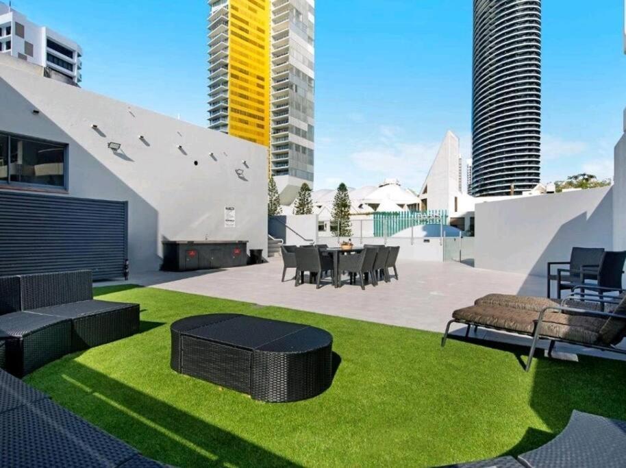 Broadbeach Victoria Square Гоулд Коуст Екстериор снимка